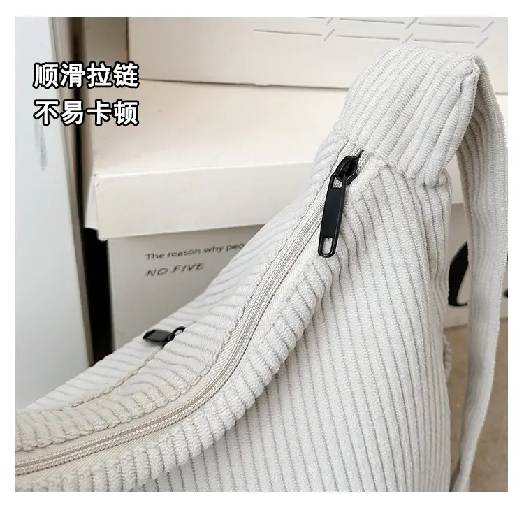 Women Crossbody Bag Black Ribbed Winter Casual 2026 — feature 6