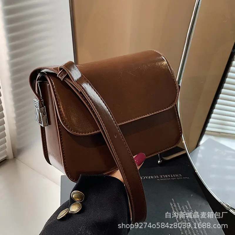 Retro Red Shoulder Bag for Women 2026 - Image 7