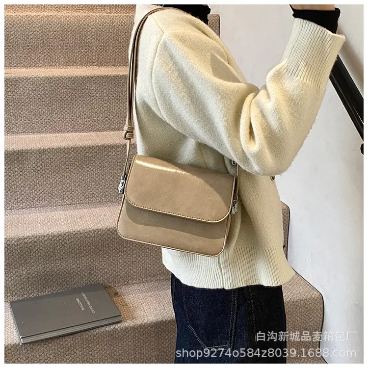 Retro Red Shoulder Bag for Women 2026 — feature 21