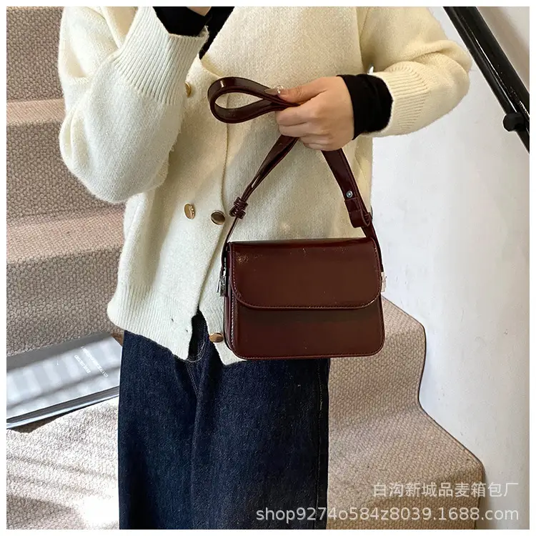 Retro Red Shoulder Bag for Women 2026 — feature 22