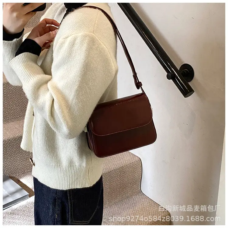 Retro Red Shoulder Bag for Women 2026 — feature 23