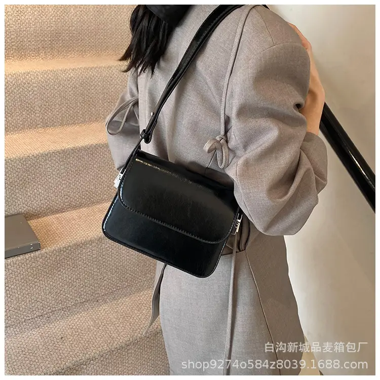 Retro Red Shoulder Bag for Women 2026 — feature 26