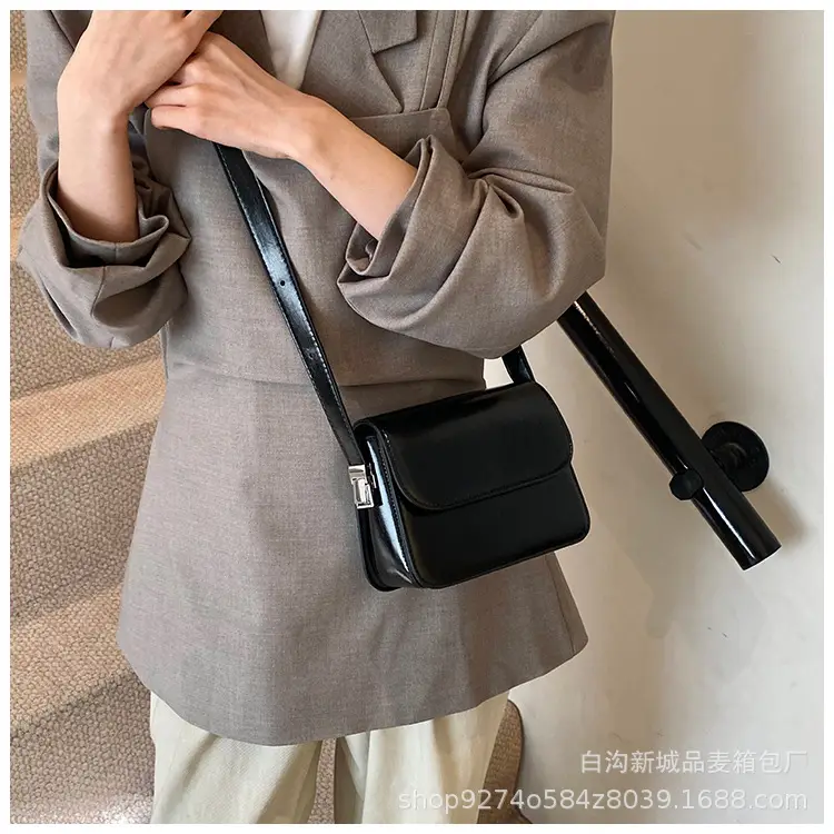 Retro Red Shoulder Bag for Women 2026 — feature 28