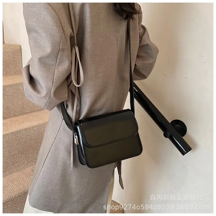 Retro Red Shoulder Bag for Women 2026 — feature 29