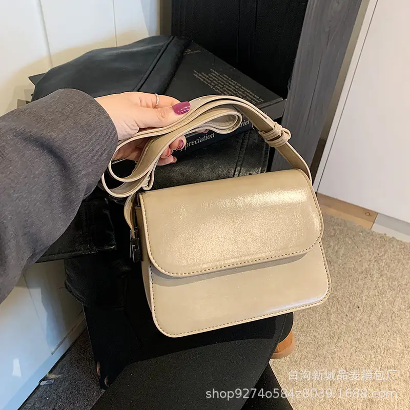 Retro Red Shoulder Bag for Women 2026 - Image 5