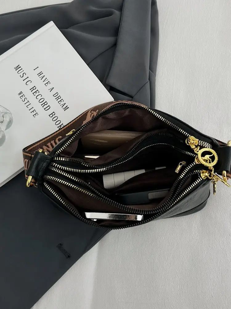 Black Kangaroo Shoulder Bag with Gold Chain & Three-Layer Design — feature 17