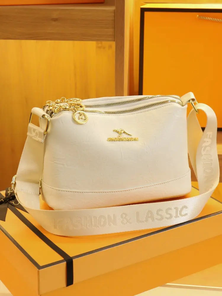 Black Kangaroo Shoulder Bag with Gold Chain & Three-Layer Design — feature 25