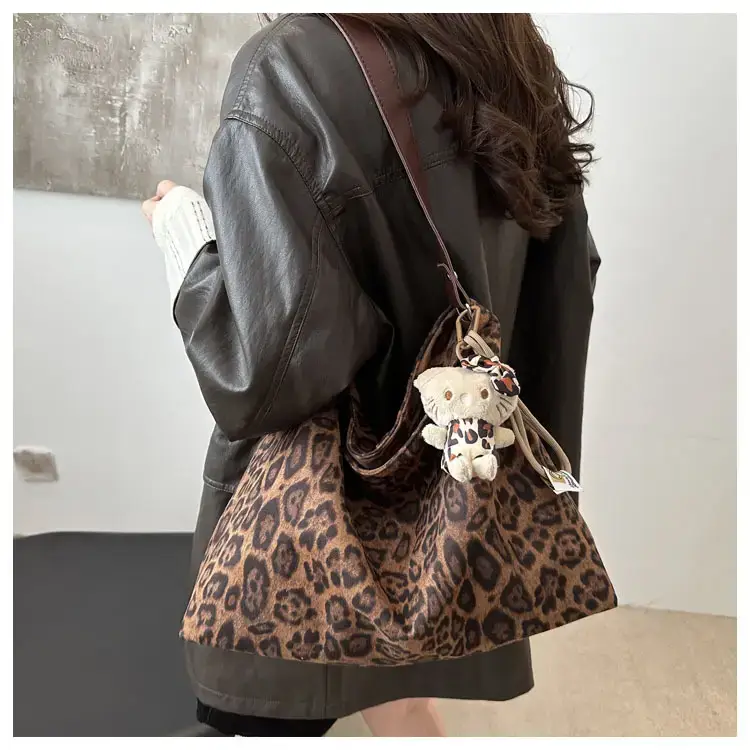 Leopard Print Women's Shoulder Crossbody Bag Large Capacity — feature 11