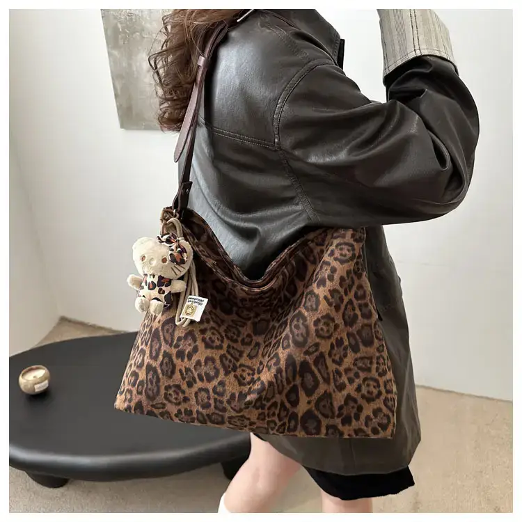 Leopard Print Women's Shoulder Crossbody Bag Large Capacity — feature 8