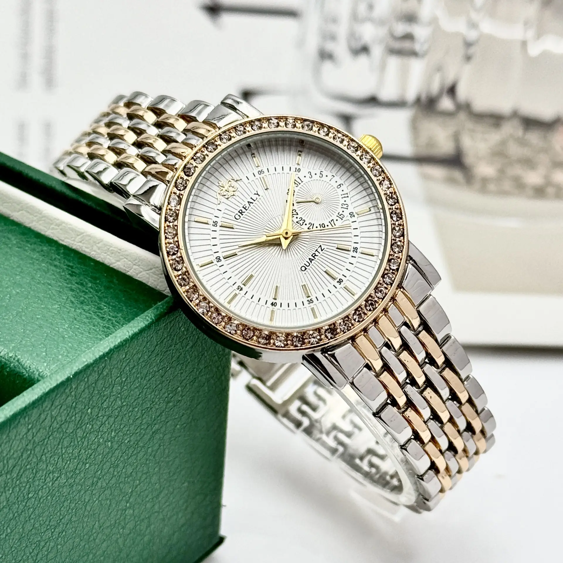 Grealy Cross-Border Diamond Watch for Women — feature 4