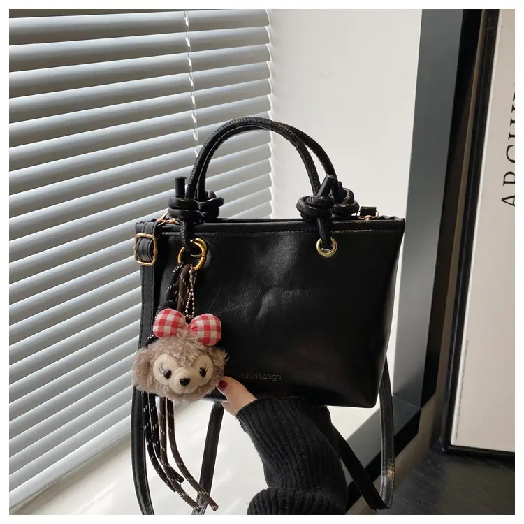 Black Retro Textured Shoulder Crossbody Bag 2024 — feature 12