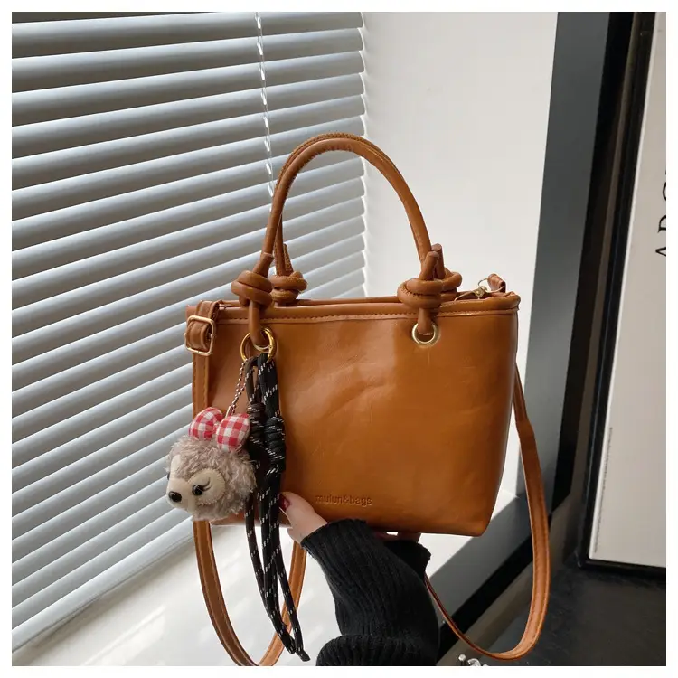Black Retro Textured Shoulder Crossbody Bag 2024 — feature 13