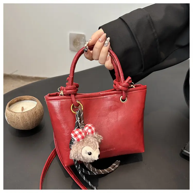 Black Retro Textured Shoulder Crossbody Bag 2024 — feature 14