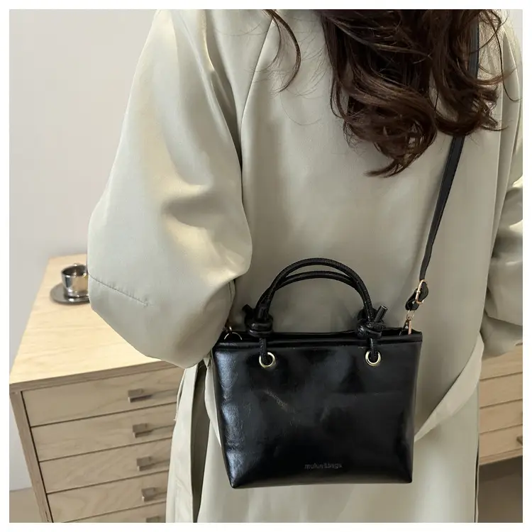 Black Retro Textured Shoulder Crossbody Bag 2024 — feature 33