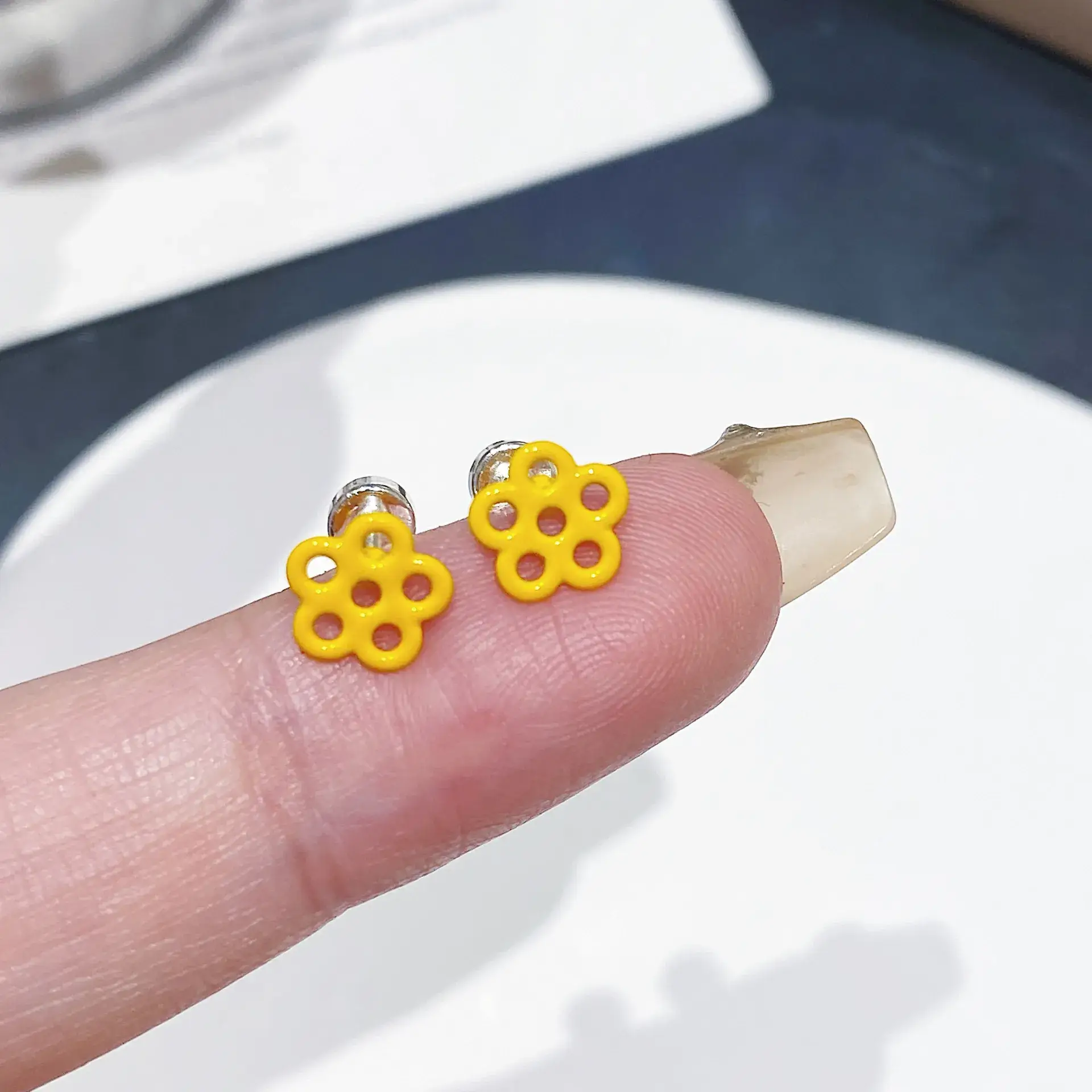 Macaron Color Ear Bone Nail Sweet Cute All-match Earrings 316L Titanium Steel Ear Holes Earrings - Image 5