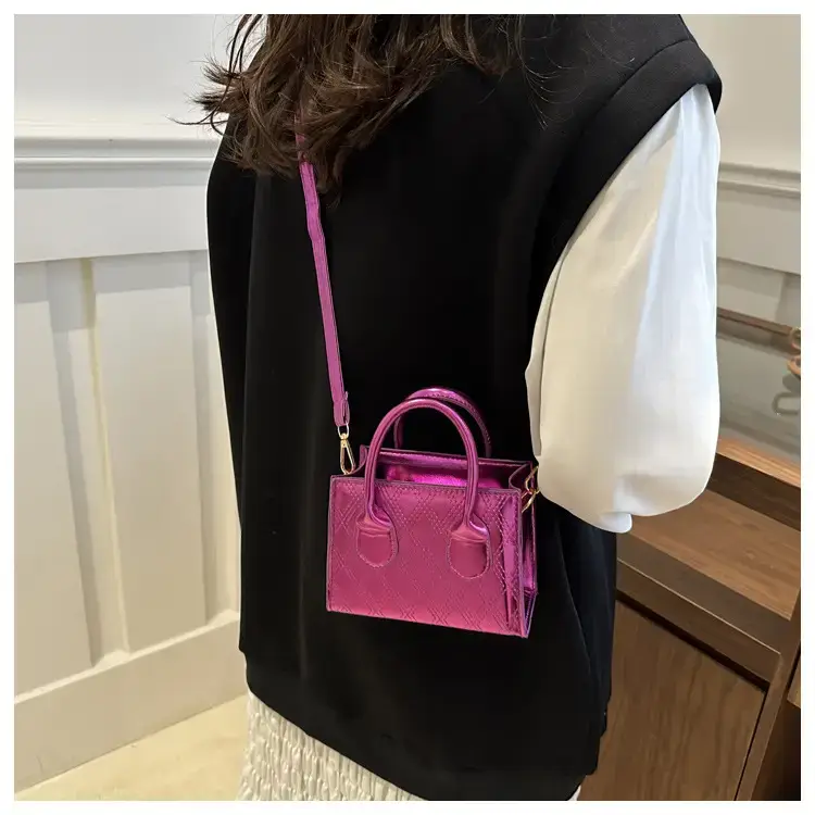 Golden Textured Rhombic Crossbody Bag 2024 — feature 17