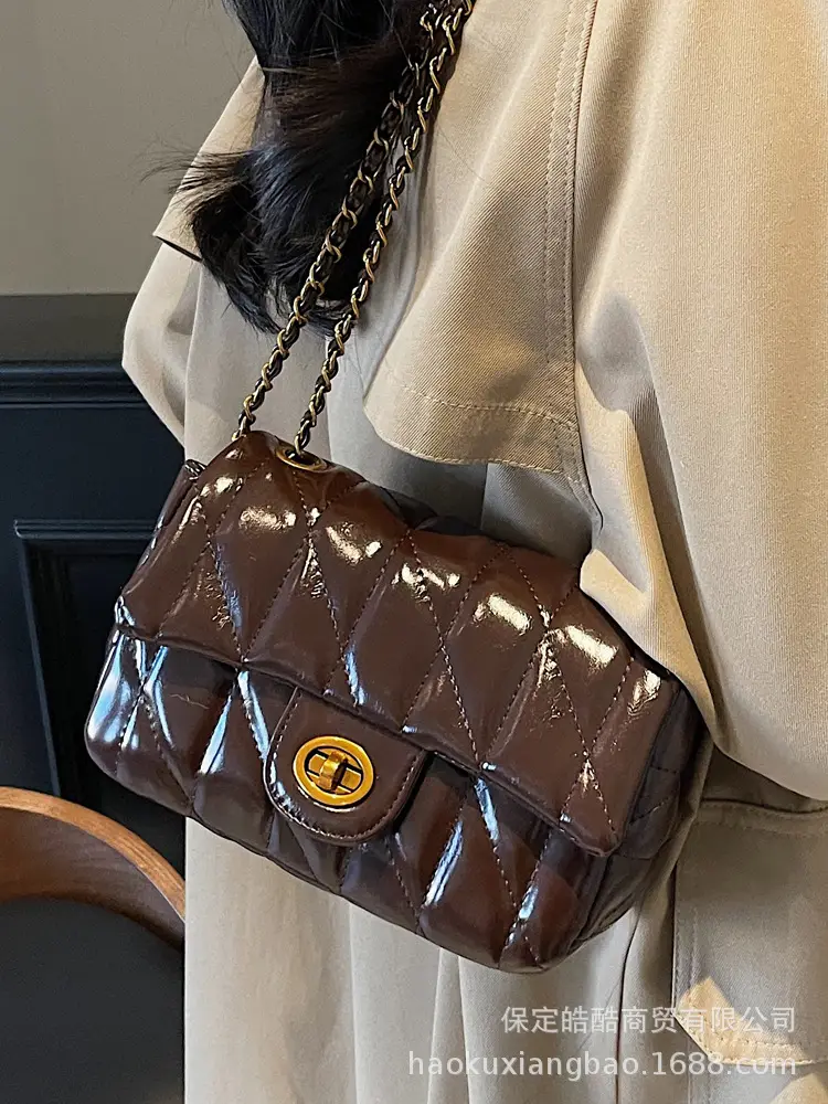 Black Quilted Chain Shoulder Bag for Women 2024 - Image 9