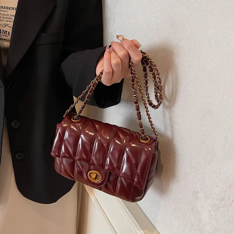 Black Quilted Chain Shoulder Bag for Women 2024 - Image 5