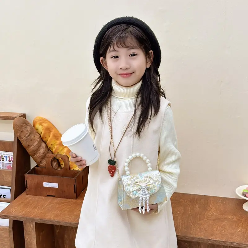 Little Girl's Guofeng Pearl Shoulder Crossbody Bag