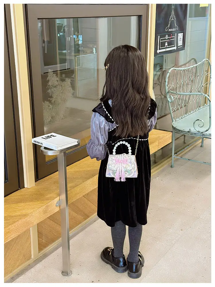 Little Girl's Guofeng Pearl Shoulder Crossbody Bag — feature 6