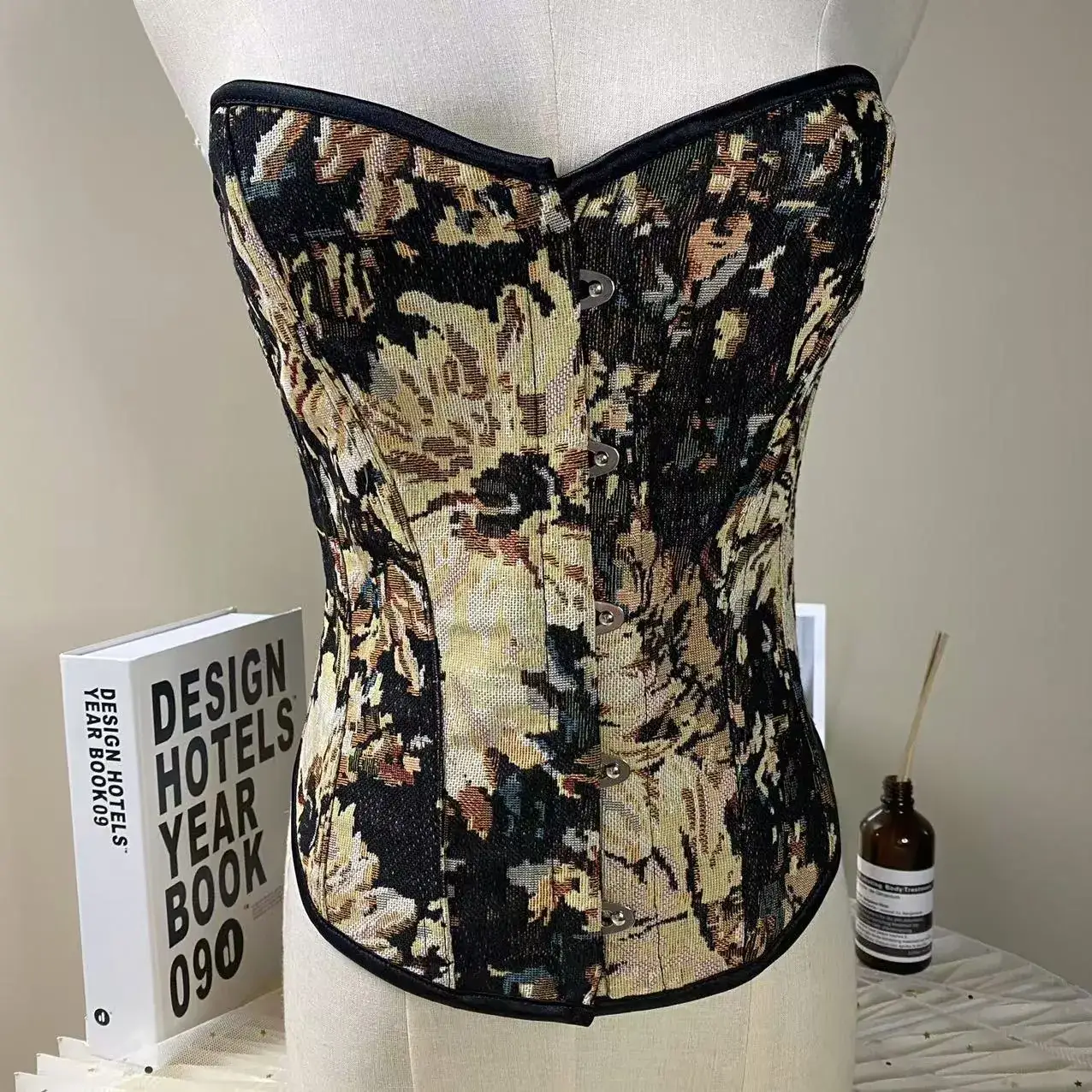 Breathable Floral Corset for Women Sexy Body Shaping - Image 4