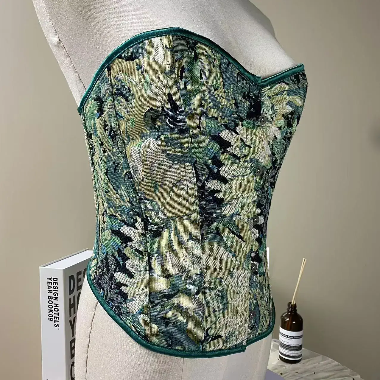 Breathable Floral Corset for Women Sexy Body Shaping - Image 2