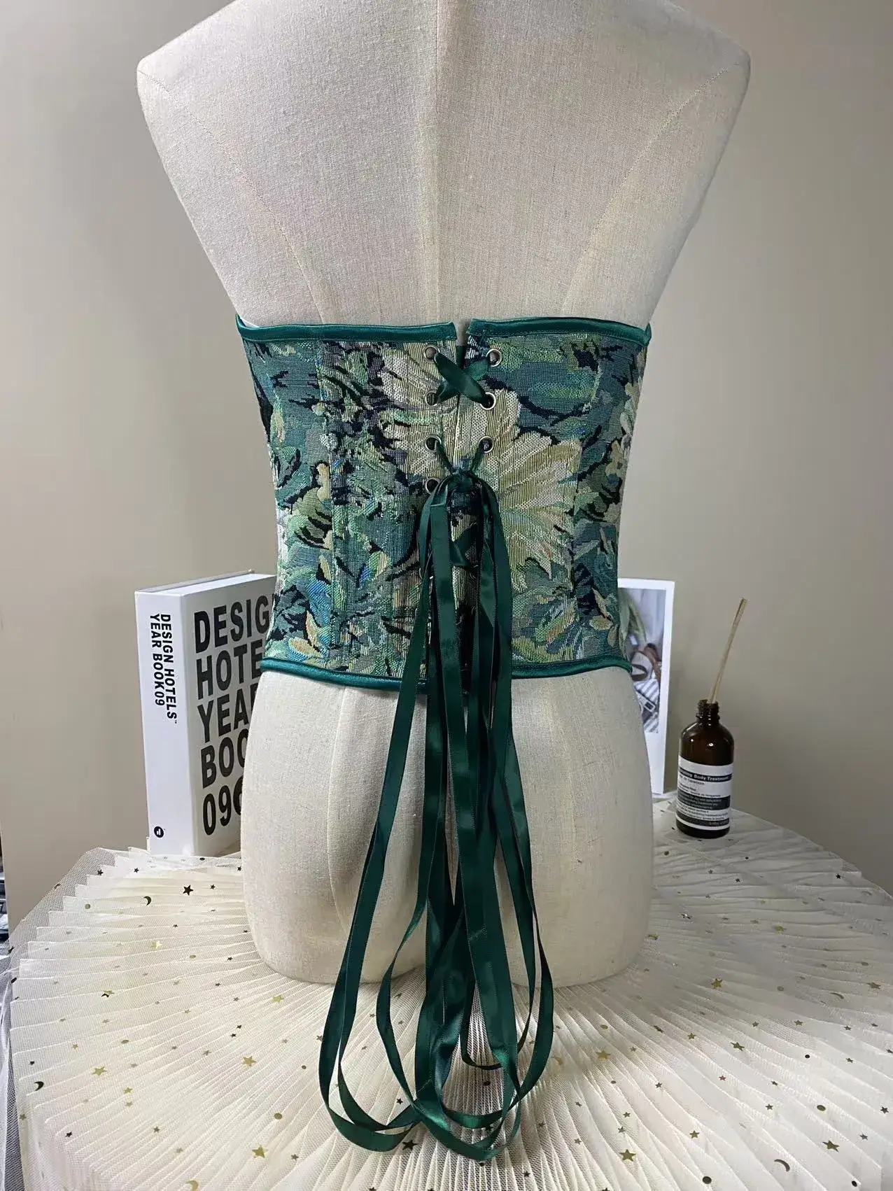 Breathable Floral Corset for Women Sexy Body Shaping — feature 6