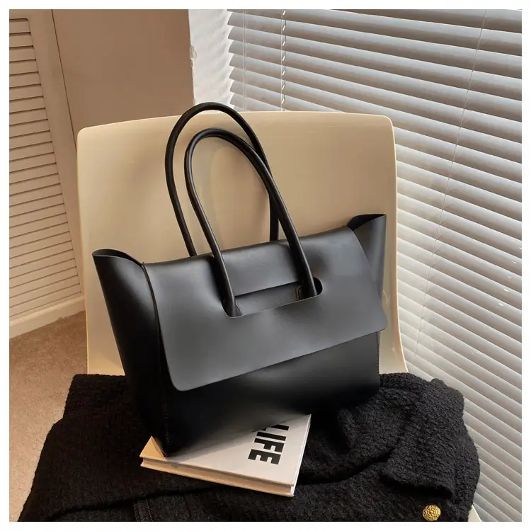 Women's White Leather Tote Bag Large Capacity Retro Simple — feature 12