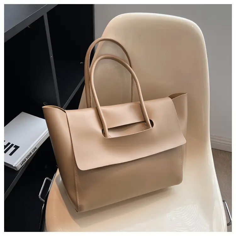 Women's White Leather Tote Bag Large Capacity Retro Simple — feature 14