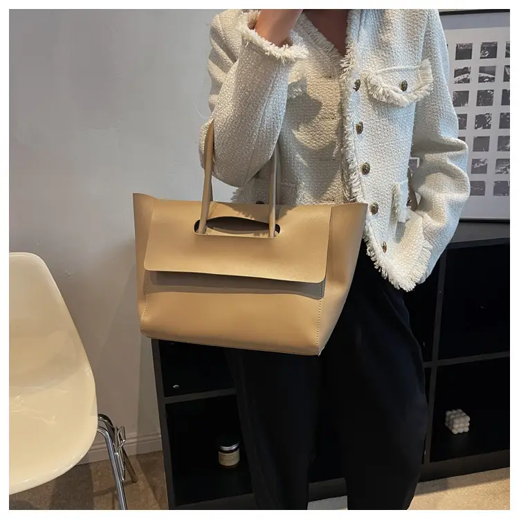 Women's White Leather Tote Bag Large Capacity Retro Simple — feature 6