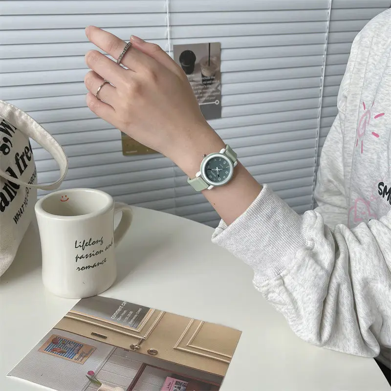 Camellia Women's Green Watch Light Luxury Mori — feature 22