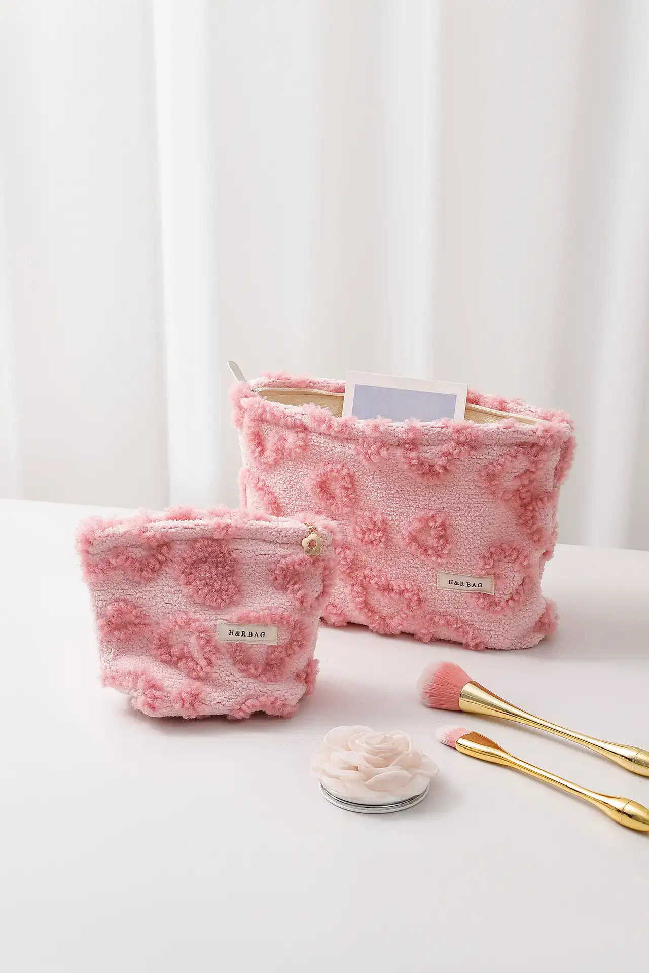 Pink Floral Plush Storage Bag for Makeup & Skin Care — feature 10