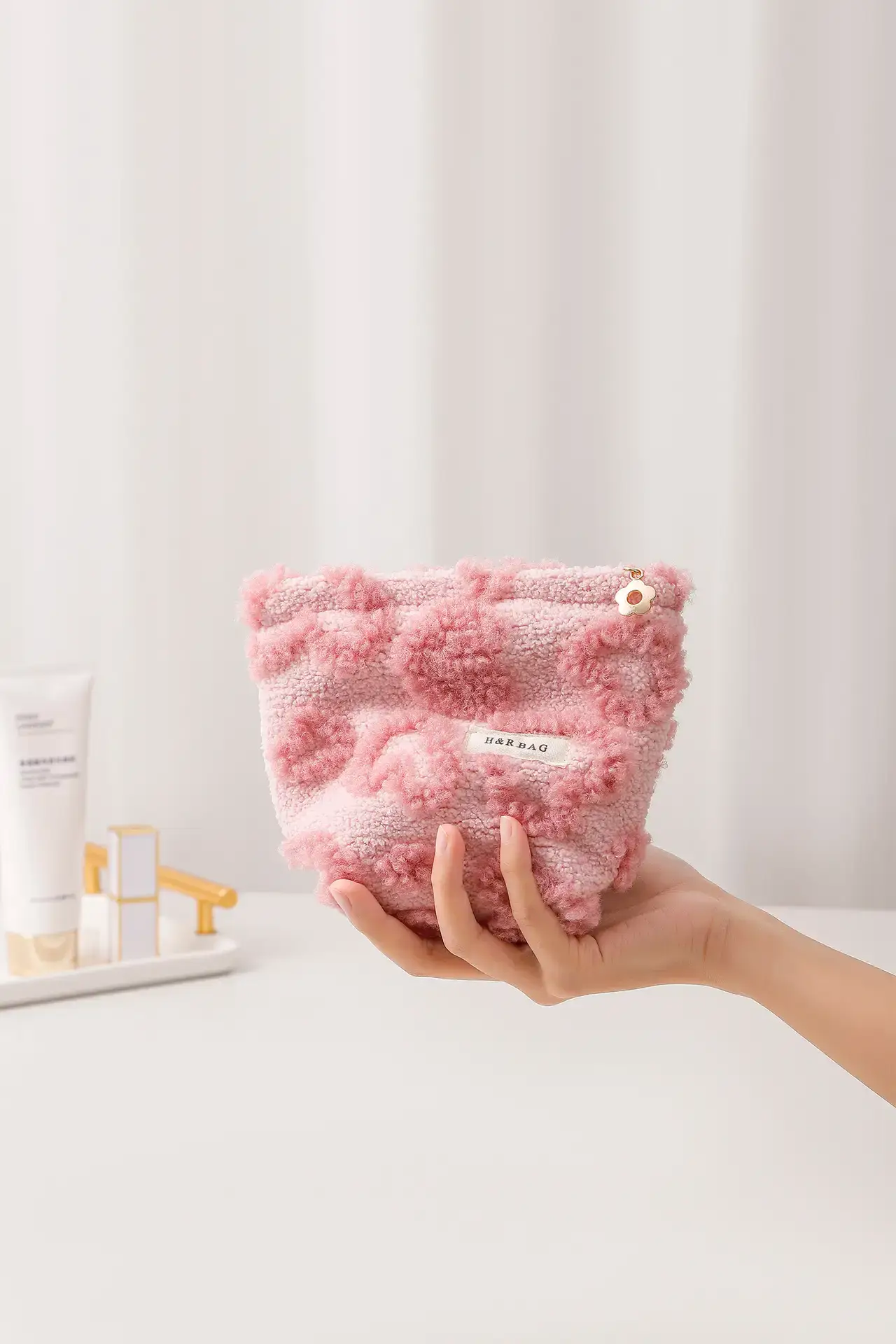Pink Floral Plush Storage Bag for Makeup & Skin Care — feature 7