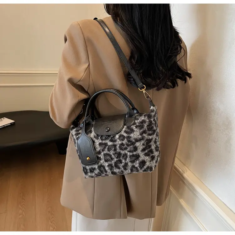 Leopard Print Crossbody Bag for Women 2025 — feature 28