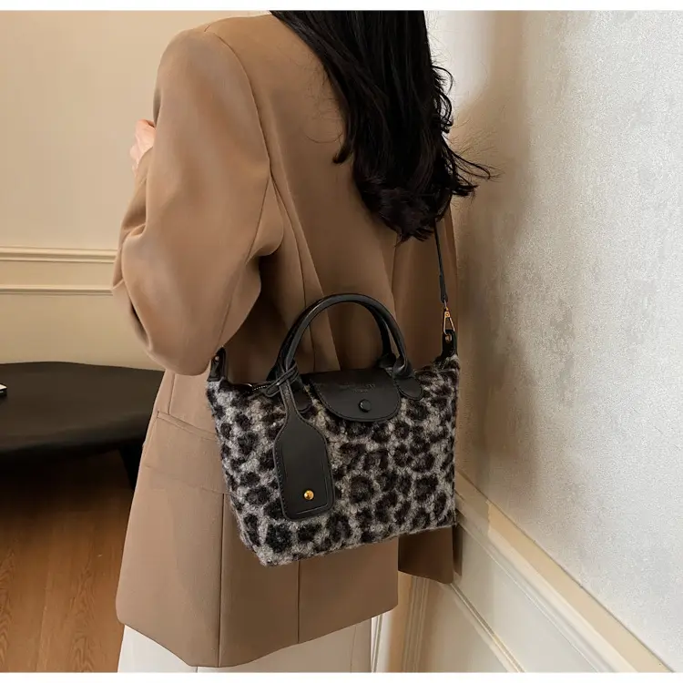 Leopard Print Crossbody Bag for Women 2025 — feature 32
