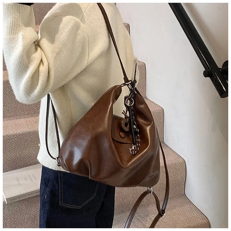 Black Leather Shoulder Tote Bag for Women 2024 Winter Commute — feature 20