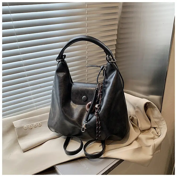 Black Leather Shoulder Tote Bag for Women 2024 Winter Commute - Image 2