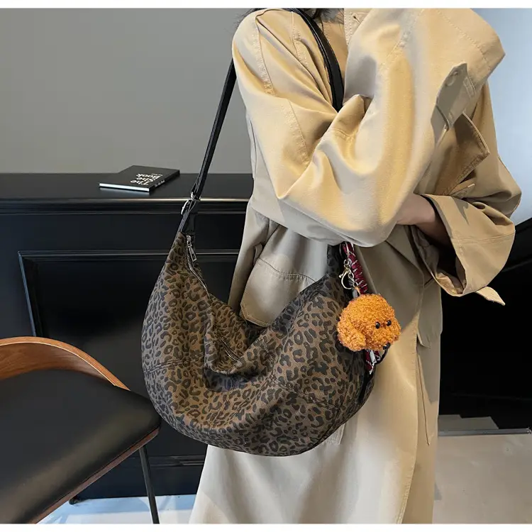 Vintage Brown Women's Shoulder Bag 2024 New Autumn Winter Commute — feature 13