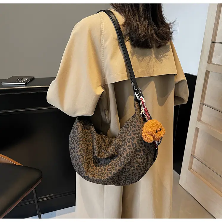 Vintage Brown Women's Shoulder Bag 2024 New Autumn Winter Commute — feature 14