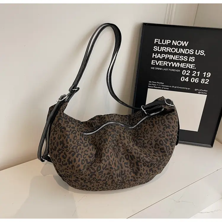 Vintage Brown Women's Shoulder Bag 2024 New Autumn Winter Commute — feature 24