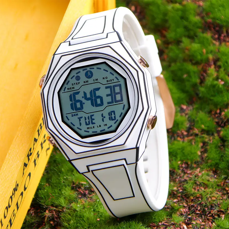 Two-Dimensional Digital Watch White Plastic 50m Waterproof - Image 10