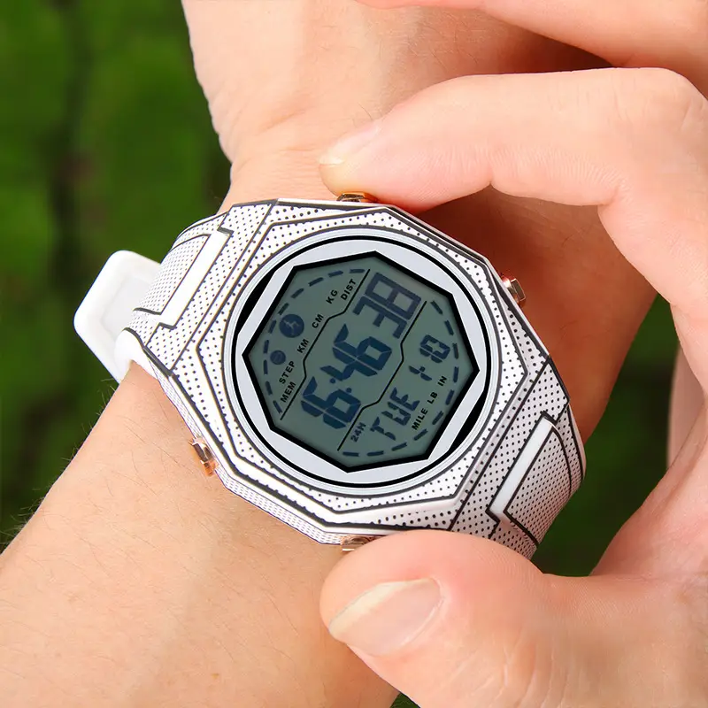 Silicone Comic Watch for Teens Waterproof Multifunctional - Image 4