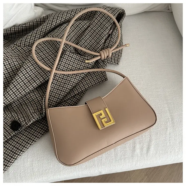 Women's 2024 Winter Shoulder Bag Beige Gold Clasp — feature 25