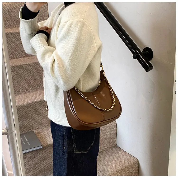 Women Crossbody Bag Brown Leather Retro Western Style — feature 17