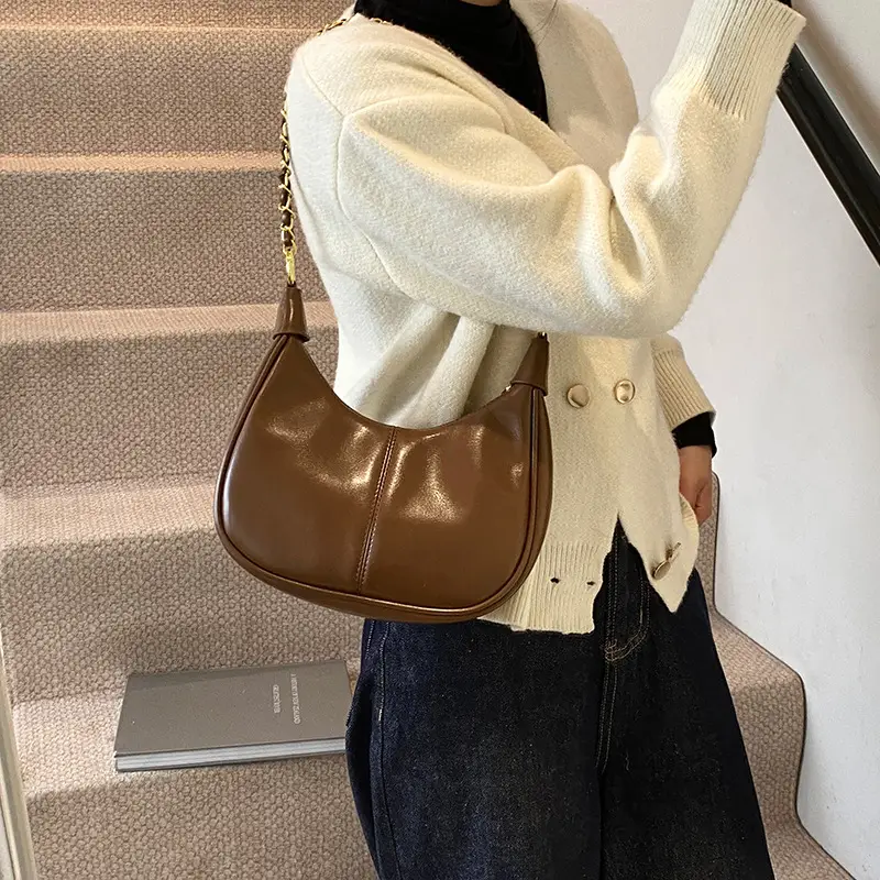 Women Crossbody Bag Brown Leather Retro Western Style - Image 2