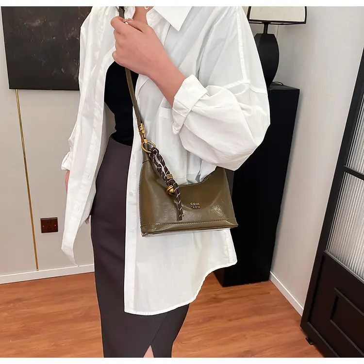 Black High-End Maillard Shoulder Crossbody Bag Women 2024 — feature 24