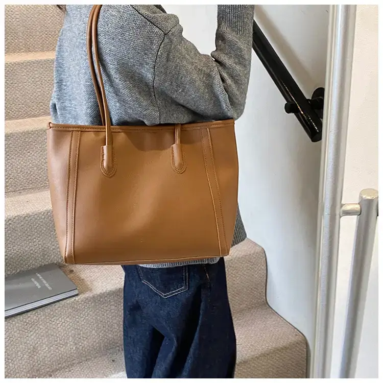 Korean Style Textured Shoulder Bag Brown 2023 — feature 13