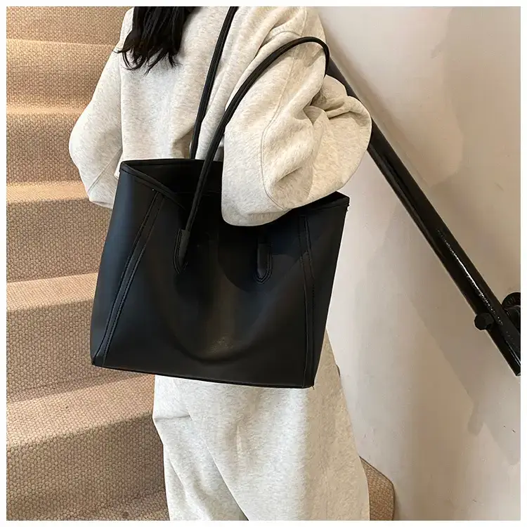 Korean Style Textured Shoulder Bag Brown 2023 — feature 15