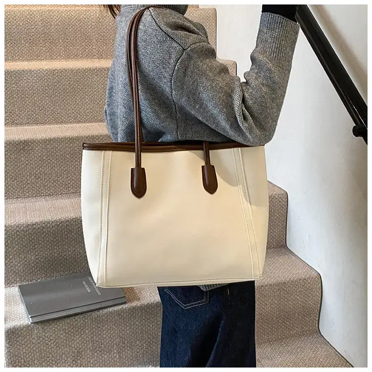 Korean Style Textured Shoulder Bag Brown 2023 — feature 7