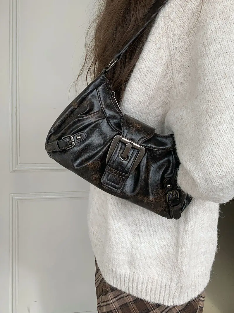 Black Leather Retro Shoulder Bag for Women — feature 11